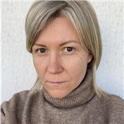 Insegnante di lingua italiana per stranieri impartisce le lezioni online